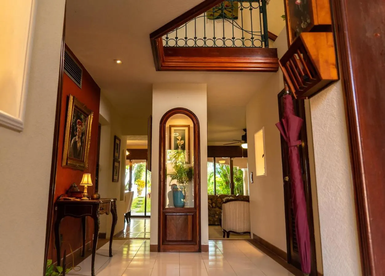 Magnifica Villa Palmeras Luxurious 4 Bedroom 6 Bds 4 Ba Private Pool Lagoon Front Super Fast Wifi Cancun 0*,