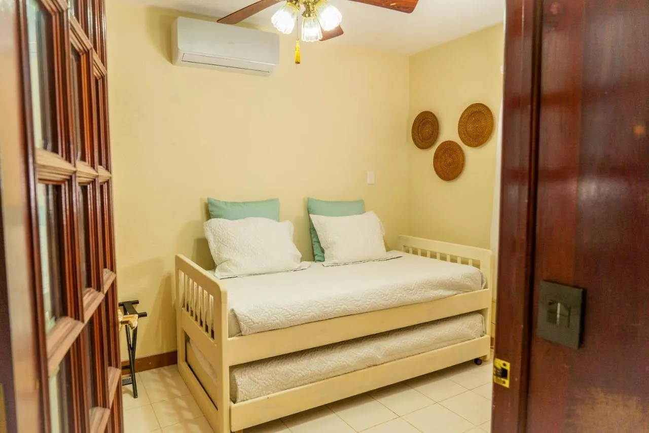 Magnifica Villa Palmeras Luxurious 4 Bedroom 6 Bds 4 Ba Private Pool Lagoon Front Super Fast Wifi Cancun