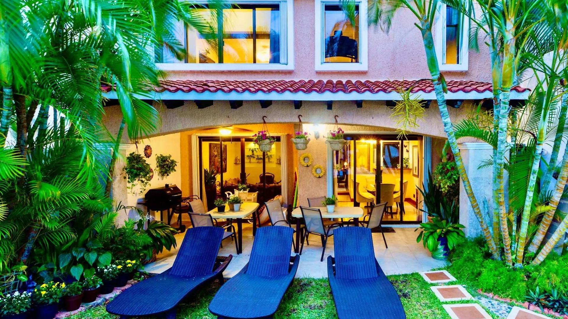 Magnifica Villa Palmeras Luxurious 4 Bedroom 6 Bds 4 Ba Private Pool Lagoon Front Super Fast Wifi Cancún